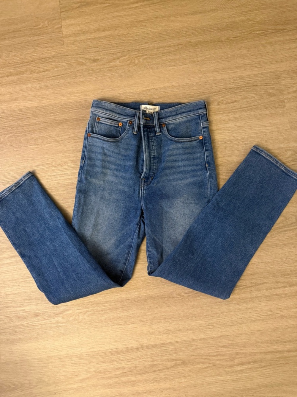 Madewell “the perfect vintage jean” in Medium Blue